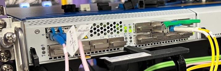 400 Gbps line connection (IPA ICSCoE at Akihabara)