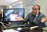 医療における3D映像の必要性と3D裸眼モニターについて説明する中村・FAシステムエンジニアリング社長
