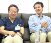 澤田科長と福本教授（左から）